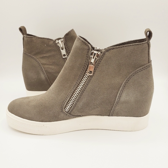 Steve Madden Wedgie sneakers, Gray, NWOB - Picture 3 of 8